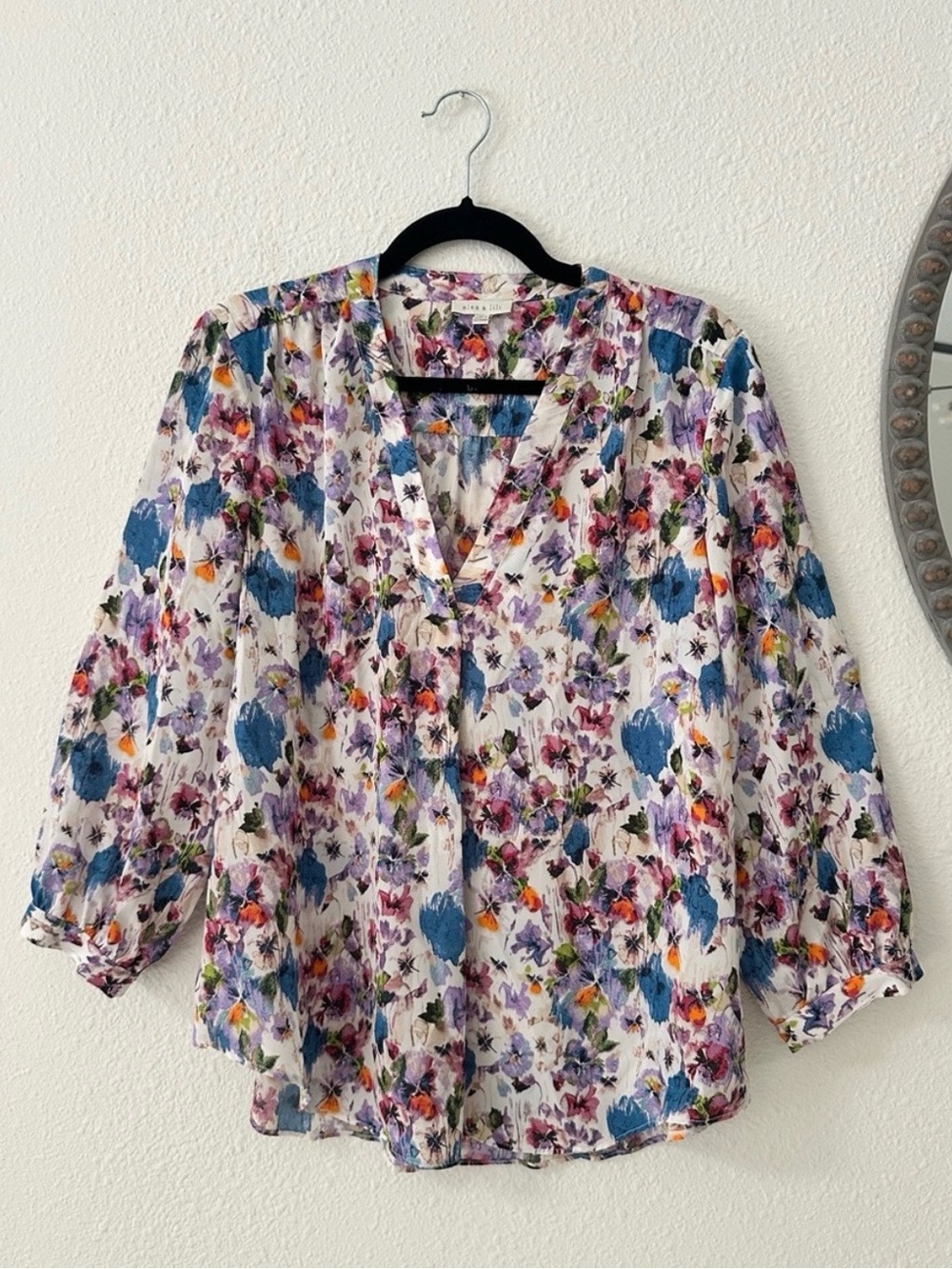 V-Neck Multicolor Floral Print Blouse - Large